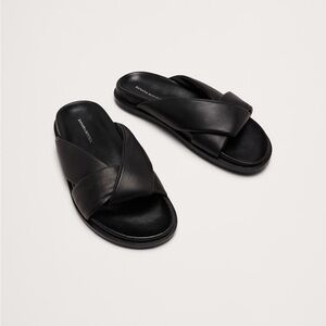 Banana Republic Black Women's Flat Sandal- Size 6